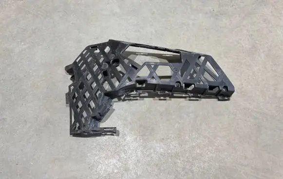 Volkswagen PASSAT B8 Front bumper mounting bracket 3G0807178