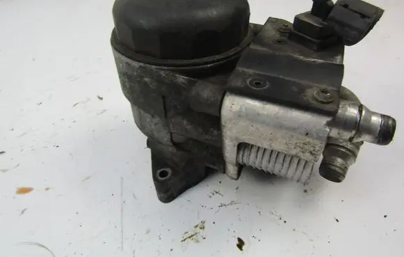 BMW X3 E83 Oil filter mounting bracket 
