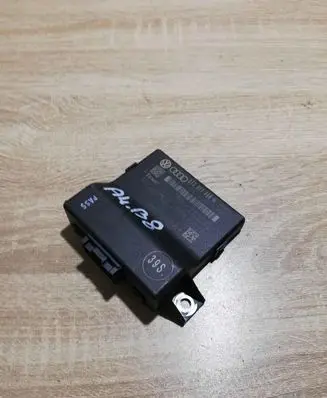 Audi RS4 B8 Gateway control module 8T0907468H