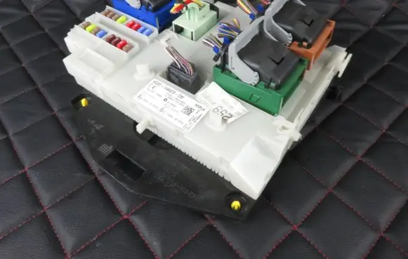 Ford Mondeo MK IV Fuse box set BG9T14A073CM DG9T14A073CH 3659AF01125TP
