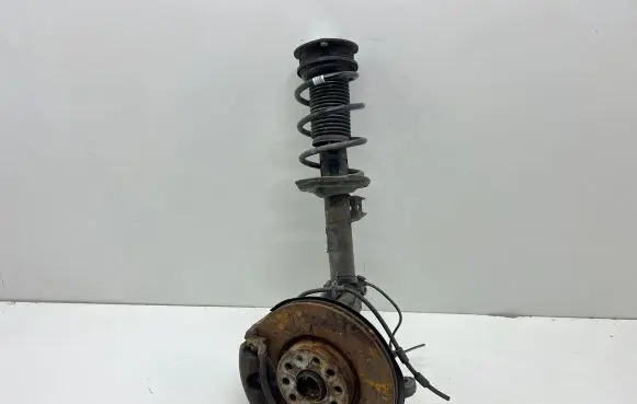 Volkswagen PASSAT B8 Front wheel hub spindle knuckle 5Q0407257C