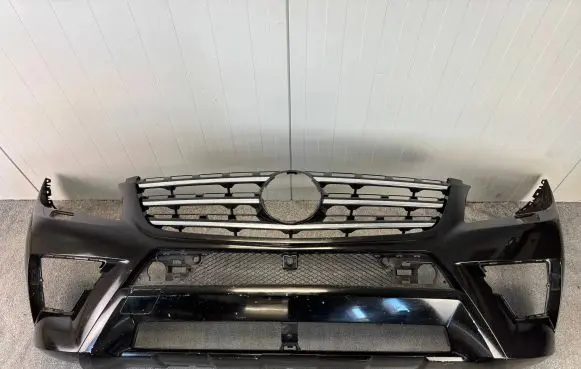 Mercedes-Benz ML AMG W166 Front bumper A1668803340 Z1586 A1668854525