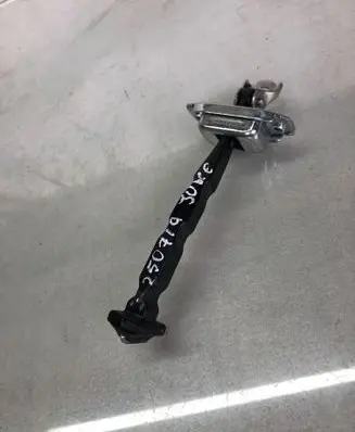 Nissan Juke II F16 Front door check strap stopper 20210607