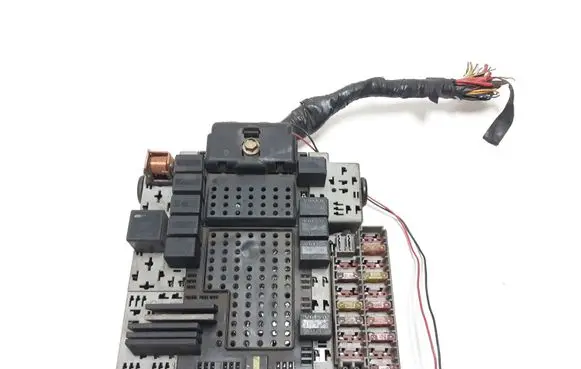 Volvo XC90 Fuse module 08696040