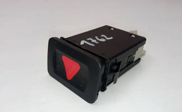 Volkswagen Golf IV Hazard light switch