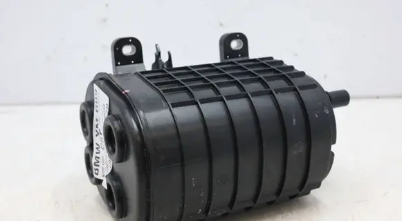 Active carbon filter fuel vapour canister
