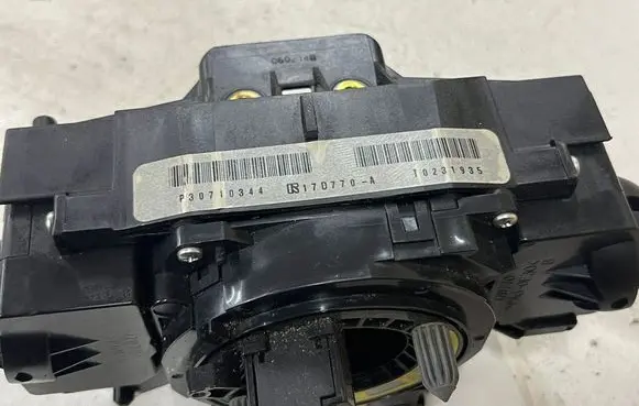 Volvo V50 Wiper turn signal indicator stalk/switch 17D770 P30710344 T0231935