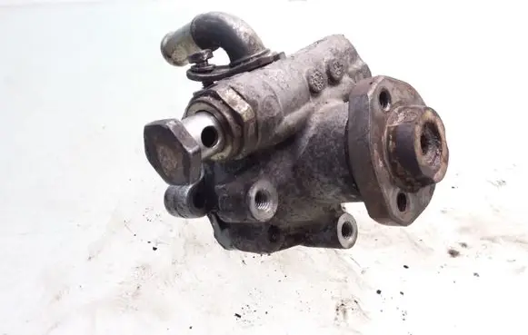 Volkswagen Golf IV Power steering pump