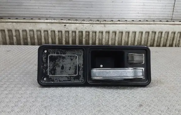 Jeep Cherokee Front door interior handle SW895600