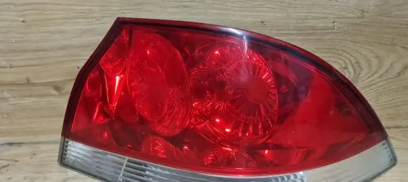 Mitsubishi Lancer Rear/tail lights P3101r
