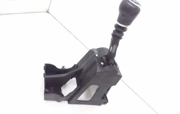 Nissan Pulsar Gear shifter/selector 341013ZV0A