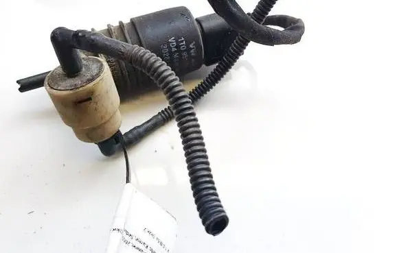 Audi A3 S3 8P Windscreen/windshield washer pump 1T0955651A