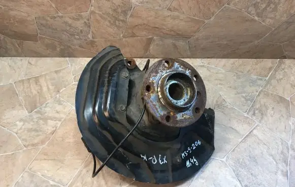 BMW X3 F25 Front wheel hub 6787513