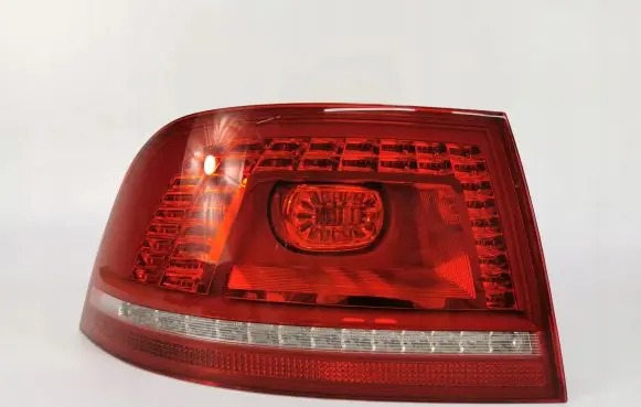 Volkswagen Phaeton Rear/tail lights 3D0945095H