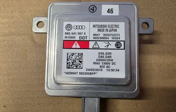 Volkswagen PASSAT CC Headlight ballast module Xenon 8K0941597E