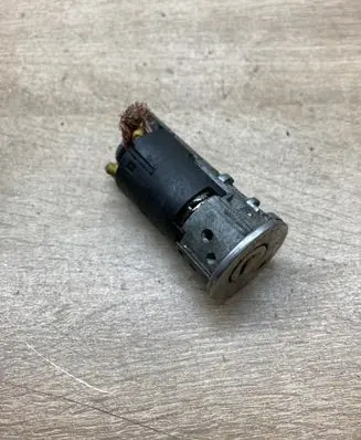 Renault Laguna III Ignition lock 421226L