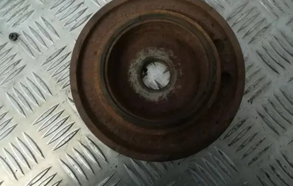 Renault Laguna II Crankshaft pulley