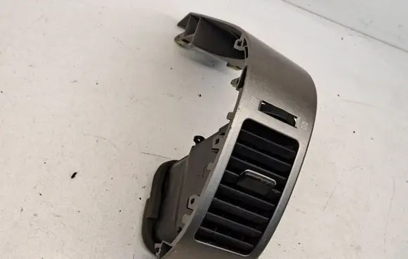 Toyota Prius (XW20) Dashboard side air vent grill/cover trim 5565047060