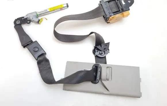 Opel Insignia A Front seatbelt 3063932AA 27794191U56 315671560