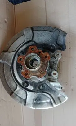 BMW 7 G11 G12 Rear wheel hub 6861135