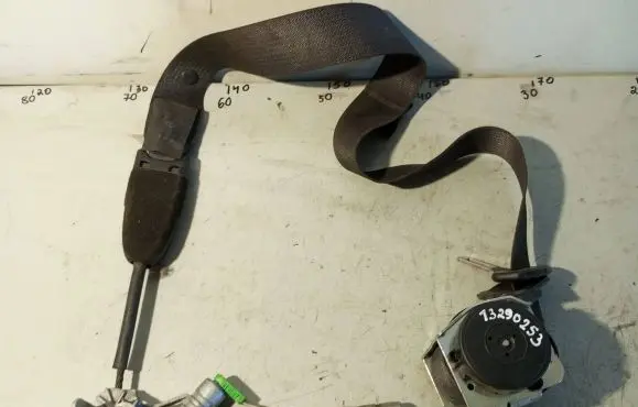 Opel Corsa D Rear seatbelt 13290253