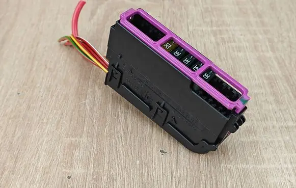 Audi A6 S6 C7 4G Fuse module 8K0941824