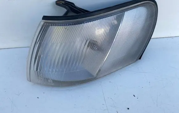 Toyota Corolla E100 Front indicator light 12387