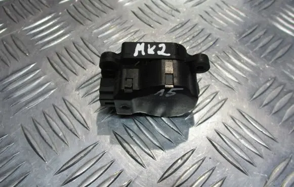 Ford Focus Central body control module 3M5H-19E616-AB