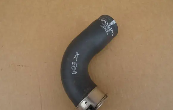 Intercooler hose/pipe