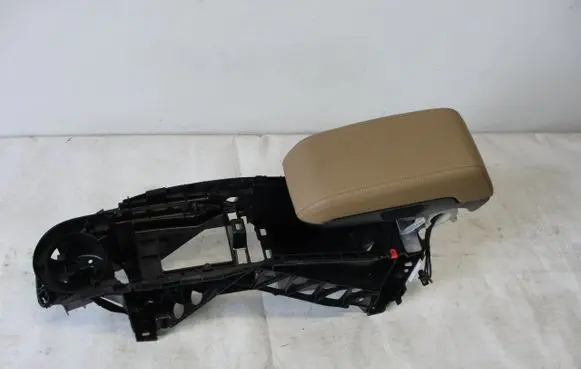 BMW i3 Center console 