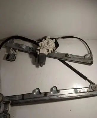 Mitsubishi Colt Front door window regulator motor 0130822207
