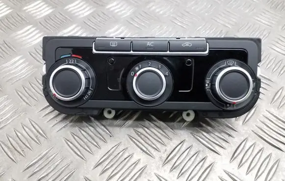 Volkswagen Golf VI Climate control unit 5HB009751