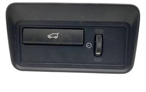 Tailgate opening switch