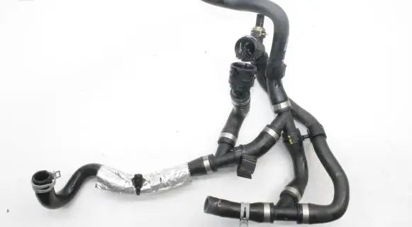 Volvo XC40 Engine coolant pipe/hose 32339740