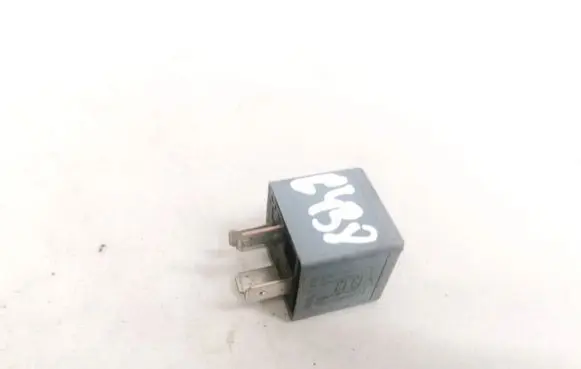 Audi A6 S6 C5 4B Other relay 141951253B 20240072