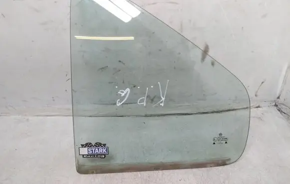 Volkswagen Bora Rear vent window glass 