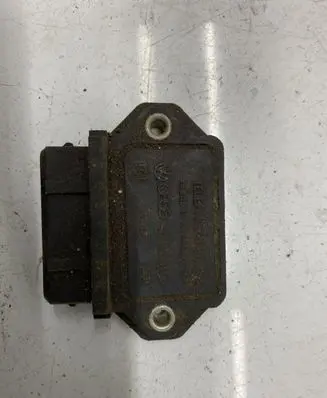 Audi 80 90 S2 B4 Ignition amplifier control unit 
