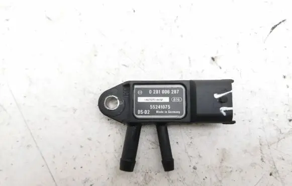 Jeep Cherokee Exhaust gas pressure sensor 55241075 0281006287