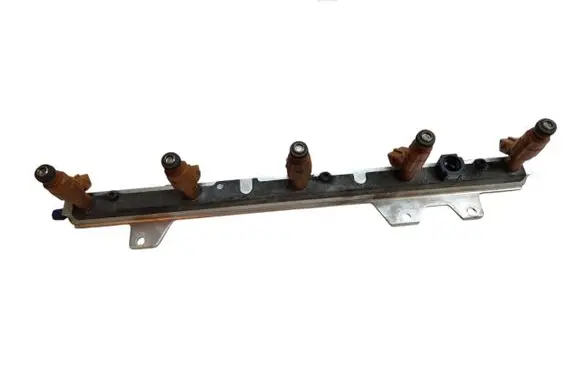 Volvo S60 Fuel injector supply line/pipe 9186942