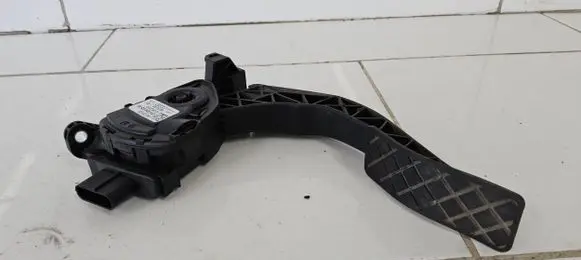 Audi A4 S4 B8 8K Accelerator throttle pedal 8K1721523 6PV00950500 18082010