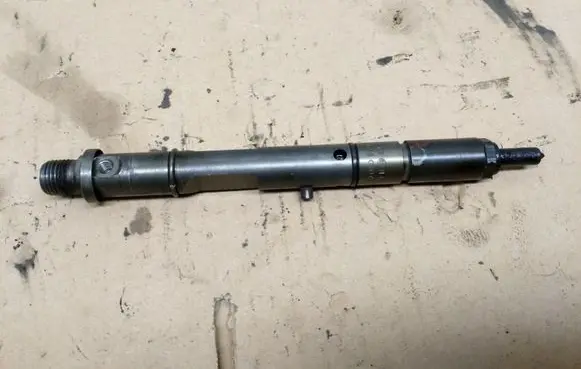Audi A6 S6 C5 4B Fuel injector 059130201A 0432133825
