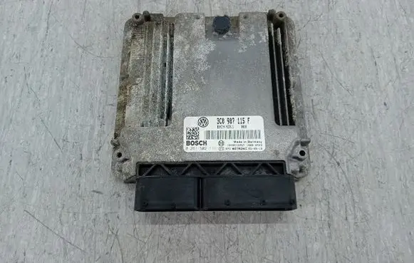 Volkswagen PASSAT B6 Engine control unit/module ECU