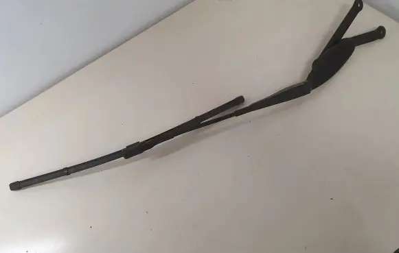 Mercedes-Benz C W205 Windshield/front glass wiper blade A2058203601