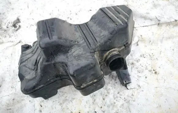 Intake resonator