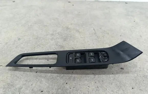 Volvo V60 Quarter vent window switch 31334346