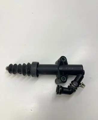 Clutch slave cylinder