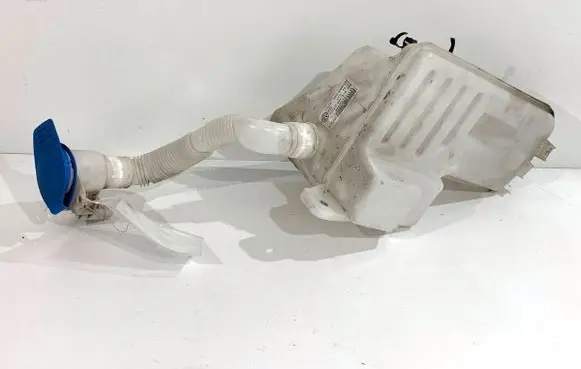 Seat Leon (5F) Windshield washer fluid reservoir/tank 5Q0955448AT