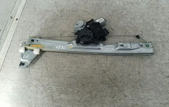 Peugeot 308 Front door window regulator with motor