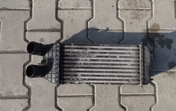 Peugeot 208 Intercooler radiator