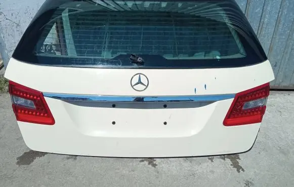 Mercedes-Benz E W212 Truck tailgate 